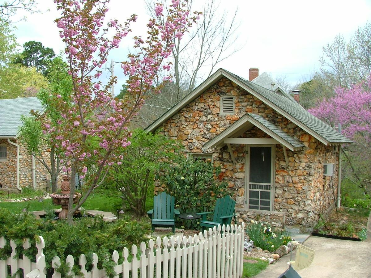 Rock Cottage Gardens B&B Eureka Springs Extérieur photo